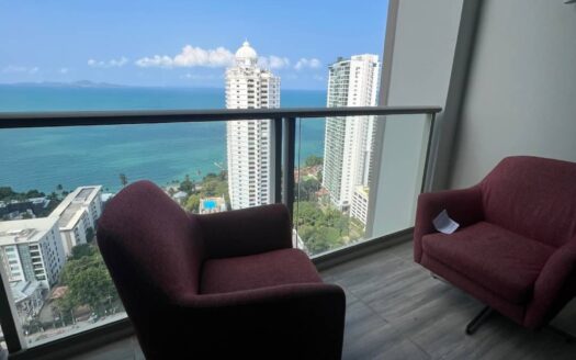 1 Bedroom Corner Unit for Sale at The Riviera Wongamat