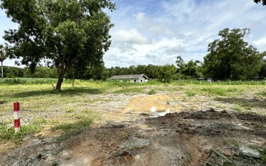 Land for sale Mabprachan Lake area