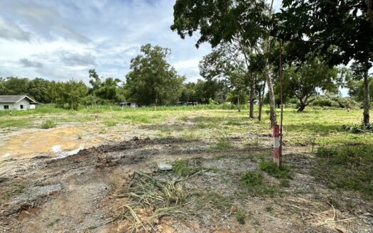 Land for sale Mabprachan Lake area