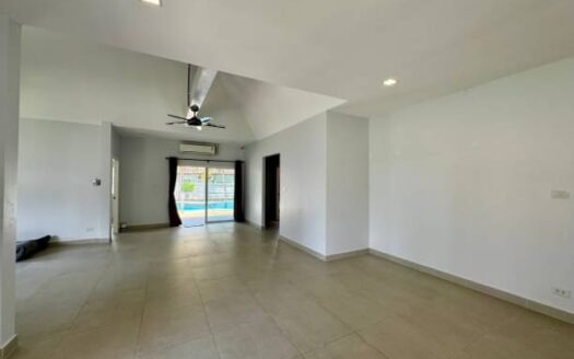 House with Private swimming pool for rent or sale