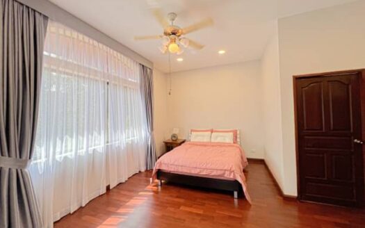 𝐋𝐮𝐱𝐮𝐫𝐢𝐨𝐮𝐬 𝐯𝐢𝐥𝐥𝐚 𝐢𝐧 𝐏𝐚𝐫𝐚𝐝𝐢𝐬𝐞 𝐕𝐢𝐥𝐥𝐚 𝟏