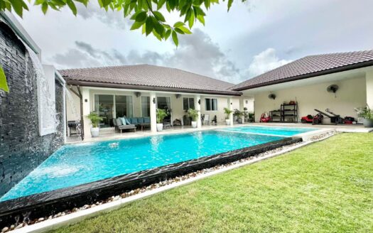 Single-storey modern house