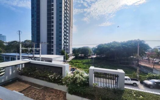 Saint Senate Residence