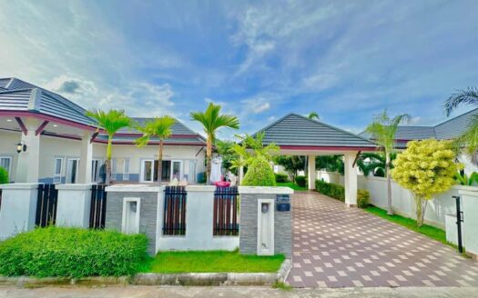 Pool villa, Dusit Pattaya Hill Village