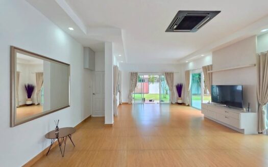 Modern single story pool villa