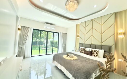 Detached house on a large area