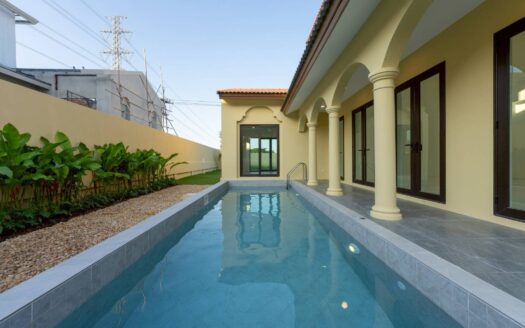 Italian-Style Pool Villa 3 Bed 4 Bath