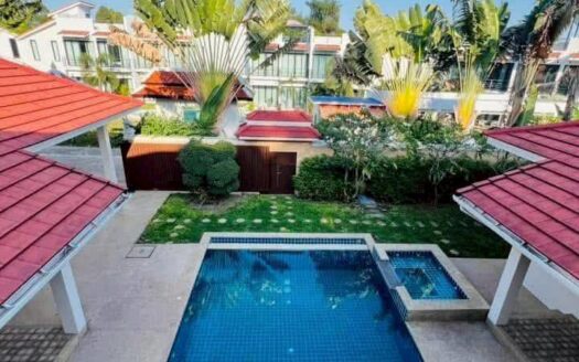 Villa near Phoenix Golf Court