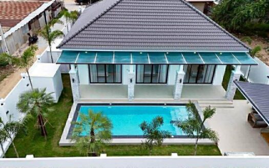 Luxury pool villa Huai Yai